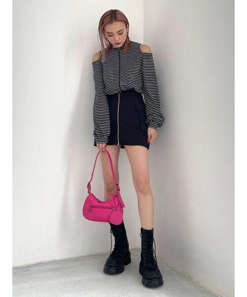 EMODA（エモダ）の「ショルダーカットルーズトップス（Tシャツ/カットソー・レディース・グリーン/アイボリー/ブラック/その他・FREE）」の8枚目の写真