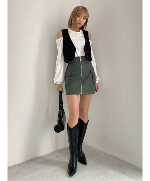 EMODA（エモダ）の「ショルダーカットルーズトップス（Tシャツ/カットソー・レディース・グリーン/アイボリー/ブラック/その他・FREE）」の16枚目の写真