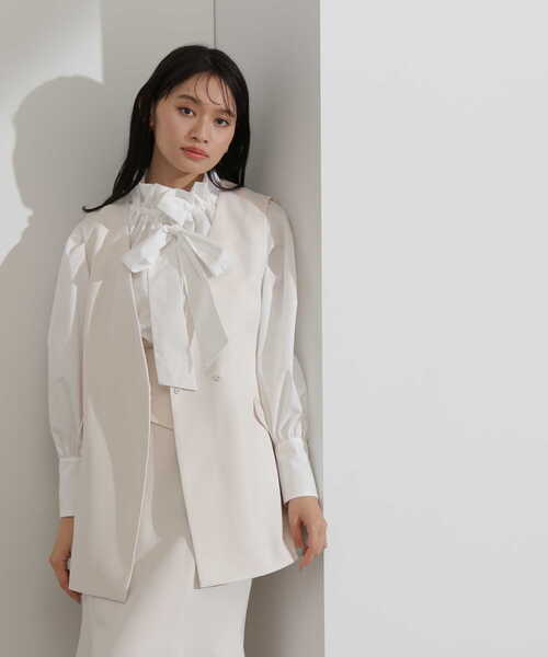NATURAL BEAUTY BASIC(ナチュラルビューティーベーシック)の「ノーカラージレ(ブルゾン・レディース・ブラック/オフホワイト・SMALL/MEDIUM)」の6枚目の写真