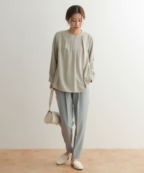 URBAN RESEARCH DOORS(アーバンリサーチドアーズ)の「フロントアシメタックブラウス(シャツ/ブラウス・レディース・ライトグレー/ネイビー・MEDIUM)」の11枚目の写真