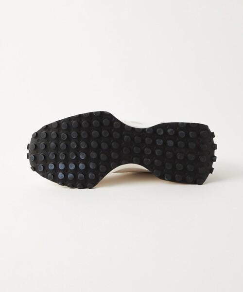 NEW BALANCE（ニューバランス）の「＜New Balance＞MS327 スニーカー（スニーカー・レディース・ベージュ・23.5cm/23cm/24cm/22.5cm/25cm/24.5cm）」の5枚目の写真