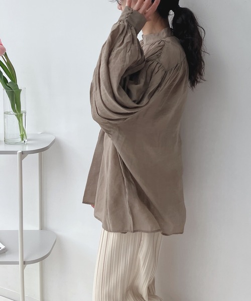AS KNOW AS plus(アズノゥアズプラス)の「○シアーボリューム ギャザーチュニック(チュニック・レディース・アッシュブラウン/オフホワイト/ライトイエロー/ライトブルー・FREE)」の14枚目の写真