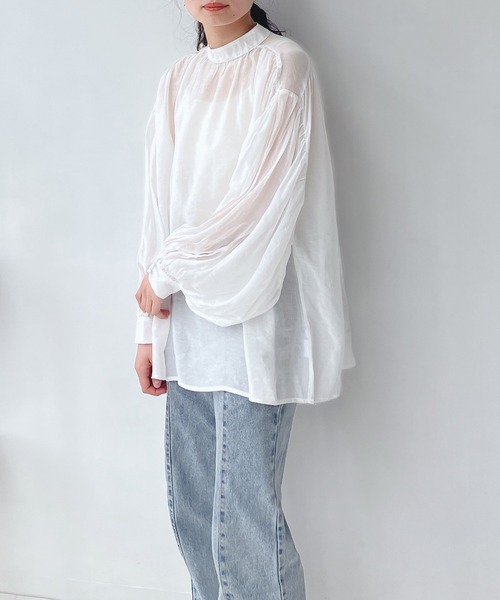 AS KNOW AS plus(アズノゥアズプラス)の「○シアーボリューム ギャザーチュニック(チュニック・レディース・アッシュブラウン/オフホワイト/ライトイエロー/ライトブルー・FREE)」の9枚目の写真