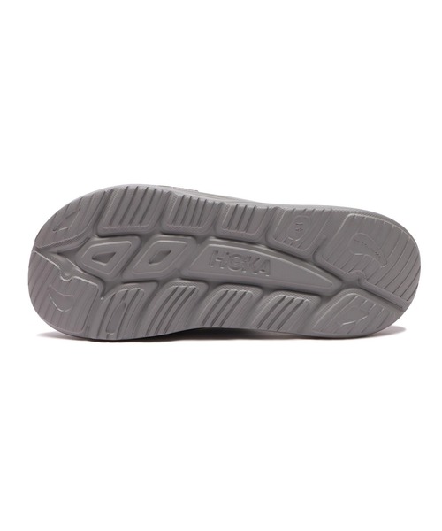 HOKA（ホカ）の「ORA RECOVERY SLIDE 3　1135061-GYGY（サンダル・メンズ・グレー・26.0cm/27.0cm/28.0cm/30.0cm/29.0cm/23.0cm/25.0cm/24.0cm）」の3枚目の写真