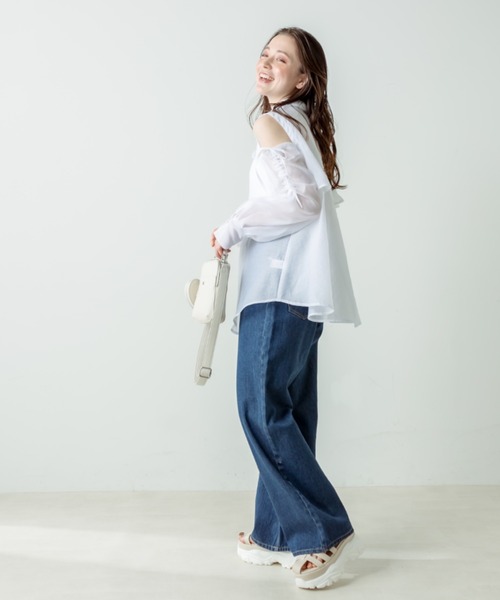OLIVE des OLIVE(オリーブデオリーブ)の「脚長ワイドデニムパンツ(デニムパンツ・レディース・ブルー/サックスブルー・FREE)」の11枚目の写真