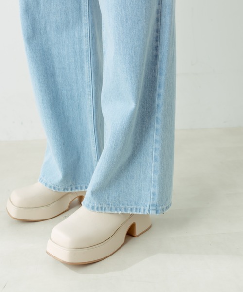 OLIVE des OLIVE(オリーブデオリーブ)の「脚長ワイドデニムパンツ(デニムパンツ・レディース・ブルー/サックスブルー・FREE)」の22枚目の写真