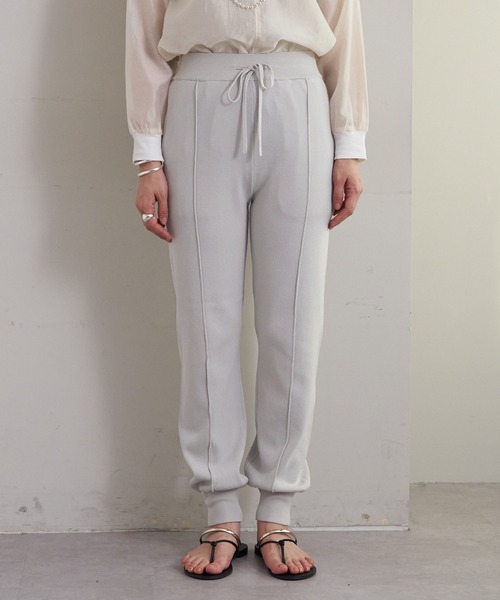 SHENERY（シーナリー）の「ニットジョガーパンツ（その他パンツ・レディース・ライトグレー/アイボリー・FREE）」の7枚目の写真