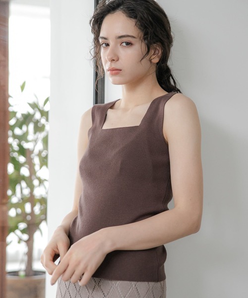 LAKOLE（ラコレ）の「12Gスクエアタンクトップ / 188386（ニット/セーター・レディース・ブラウン系その他/ベージュ/ブラック/ライトイエロー/クリーム/オフホワイト/スカイブルー・MEDIUM/SMALL）」の4枚目の写真