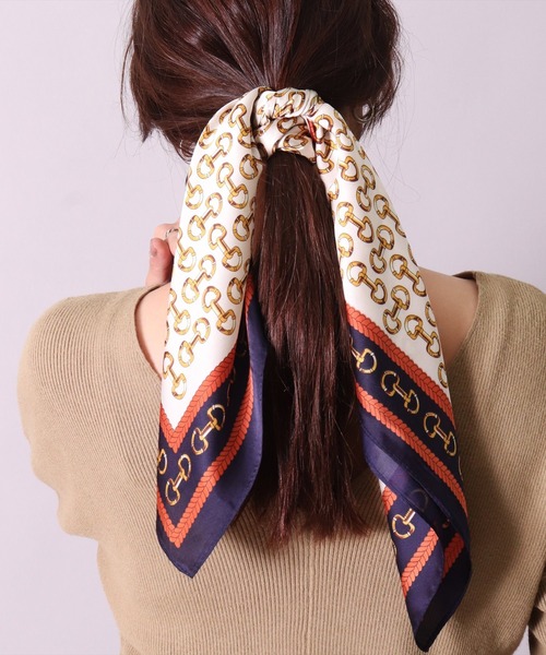 BAYBLO（ベイブロ）の「(BL)【ユニセックス】【リング付き】アソート柄 プリント スカーフ（バンダナ/スカーフ・メンズ・グリーン系その他2/グリーン系その他/ブルー系その他/ホワイト系その他/ブラウン系その他/オレンジ系その他/ベージュ系その他/グリーン系1/ブラック系1/ネイビー系1/イエロー系1・ONE SIZE）」の9枚目の写真