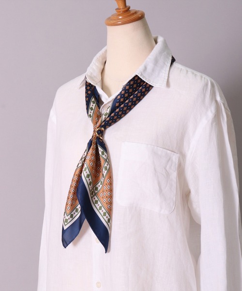 BAYBLO（ベイブロ）の「(BL)【ユニセックス】【リング付き】アソート柄 プリント スカーフ（バンダナ/スカーフ・メンズ・グリーン系その他2/グリーン系その他/ブルー系その他/ホワイト系その他/ブラウン系その他/オレンジ系その他/ベージュ系その他/グリーン系1/ブラック系1/ネイビー系1/イエロー系1・ONE SIZE）」の8枚目の写真