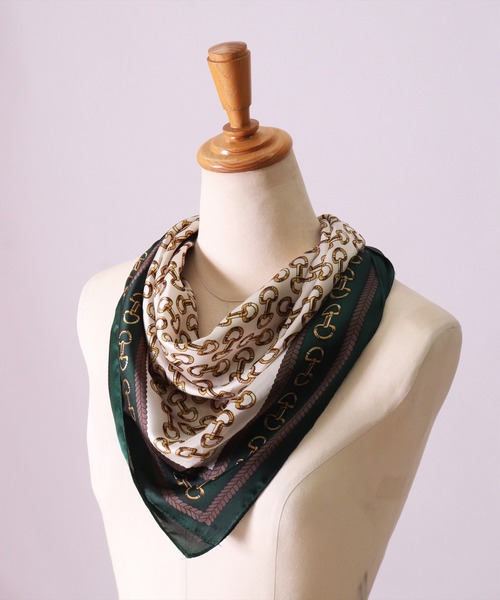 BAYBLO（ベイブロ）の「(BL)【ユニセックス】【リング付き】アソート柄 プリント スカーフ（バンダナ/スカーフ・メンズ・グリーン系その他2/グリーン系その他/ブルー系その他/ホワイト系その他/ブラウン系その他/オレンジ系その他/ベージュ系その他/グリーン系1/ブラック系1/ネイビー系1/イエロー系1・ONE SIZE）」の20枚目の写真