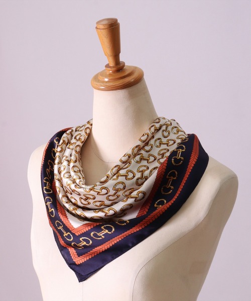 BAYBLO（ベイブロ）の「(BL)【ユニセックス】【リング付き】アソート柄 プリント スカーフ（バンダナ/スカーフ・メンズ・グリーン系その他2/グリーン系その他/ブルー系その他/ホワイト系その他/ブラウン系その他/オレンジ系その他/ベージュ系その他/グリーン系1/ブラック系1/ネイビー系1/イエロー系1・ONE SIZE）」の21枚目の写真