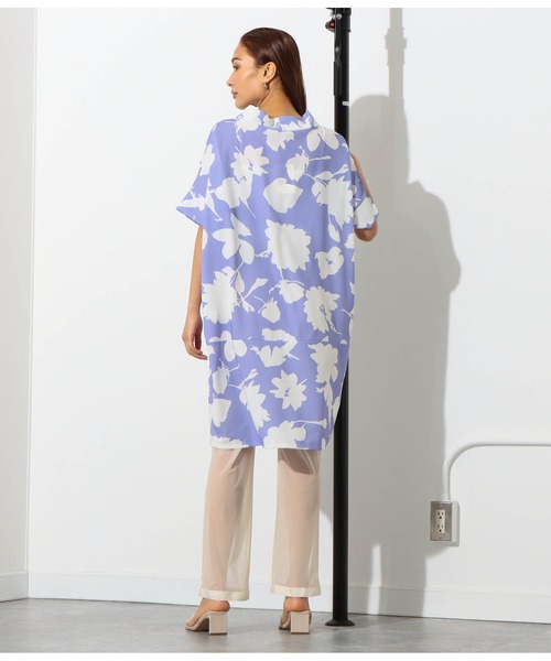 Settimissimo(セッティミッシモ)の「フラワーモチーフプリントチュニックワンピース(ワンピース・レディース・ラベンダー/ブラック・FREE)」の5枚目の写真