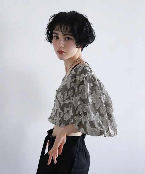 PAGEBOY(ページボーイ)の「ソフトレースジャガードショートブラウス(シャツ/ブラウス・レディース・ブラック/グレイッシュベージュ/オフホワイト・FREE)」の14枚目の写真