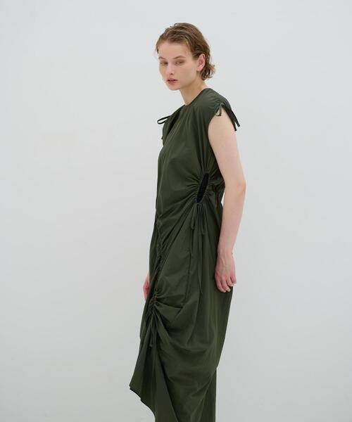ランバンオンブルー　ナイロンツイルワンピース LANVIN en Bleu（ランバンオンブルー）の「速乾ナイロンロール