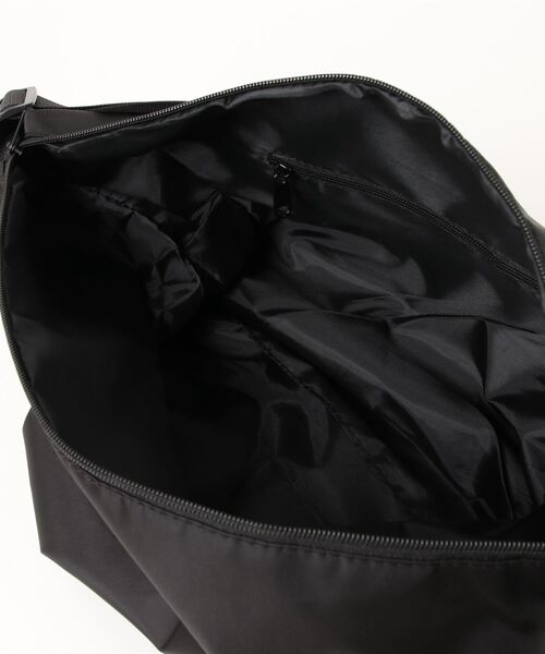 SVEC（シュベック）の「シンプル ビックショルダーバッグ（ショルダーバッグ・レディース・ブラック/カーキ・FREE）」の5枚目の写真