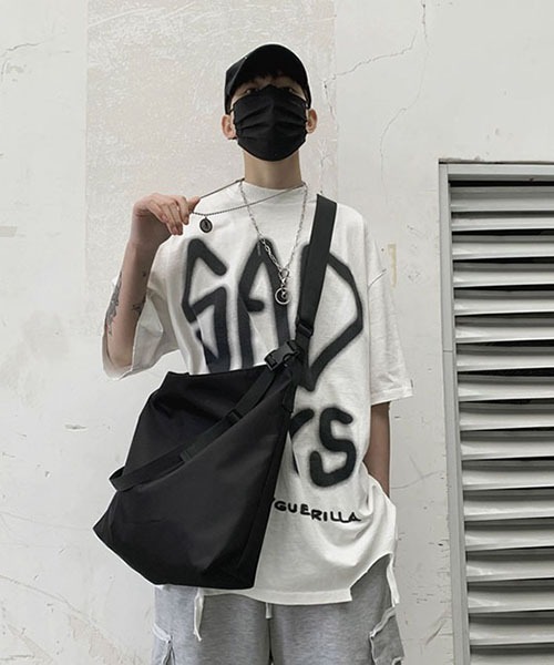 SVEC（シュベック）の「シンプル ビックショルダーバッグ（ショルダーバッグ・レディース・ブラック/カーキ・FREE）」の3枚目の写真