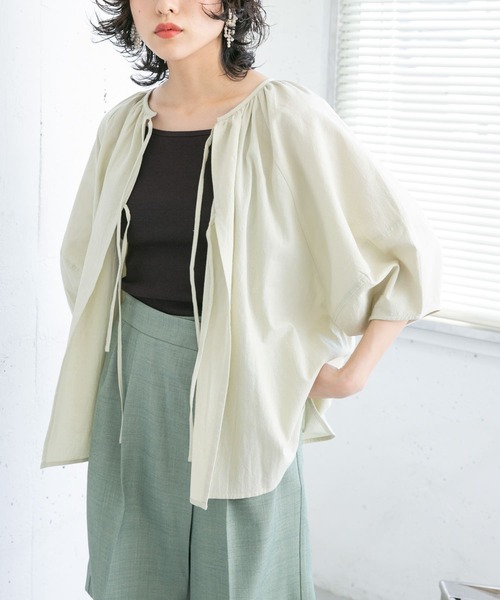 KBF（ケイビーエフ）の「前後2WAYボリュームブラウス（シャツ/ブラウス・レディース・オフホワイト/ミント/ブルー/ダークブラウン・ONE）」の3枚目の写真