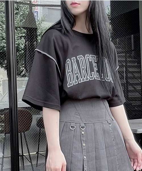 Figments(フィグメンツ)の「BARCELONA Tシャツ(Tシャツ/カットソー・レディース・ダークグレー/ブラック・FREE)」の2枚目の写真