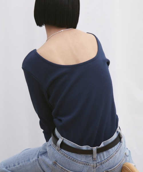 Aunt Marie's(アントマリーズ)の「カップ付バックオープンロングスリーブトップス/カットソー(Tシャツ/カットソー・レディース・ホワイト/ブラック/チャコールグレー/グレー/ネイビー/ブラウン・FREE)」の13枚目の写真