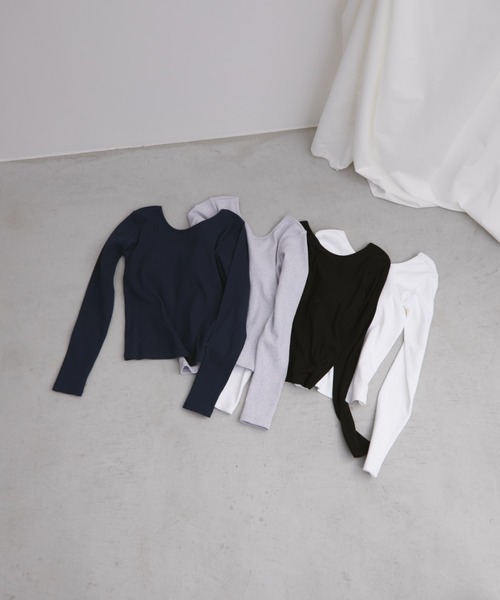 Aunt Marie's(アントマリーズ)の「カップ付バックオープンロングスリーブトップス/カットソー(Tシャツ/カットソー・レディース・ホワイト/ブラック/チャコールグレー/グレー/ネイビー/ブラウン・FREE)」の16枚目の写真