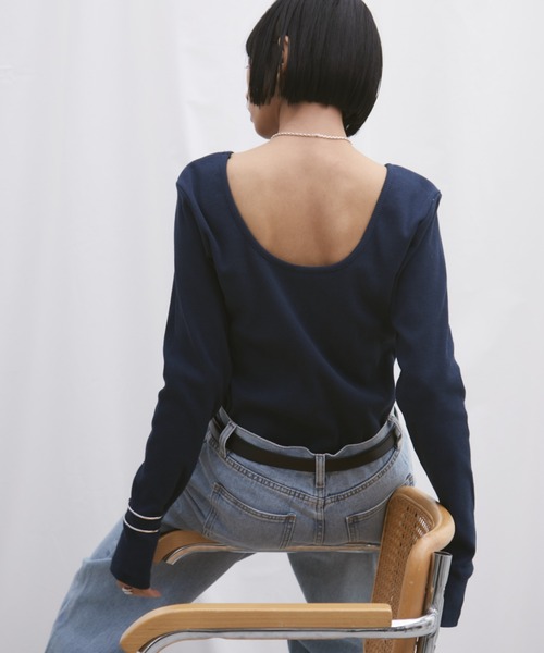 Aunt Marie's(アントマリーズ)の「カップ付バックオープンロングスリーブトップス/カットソー(Tシャツ/カットソー・レディース・ホワイト/ブラック/チャコールグレー/グレー/ネイビー/ブラウン・FREE)」の15枚目の写真