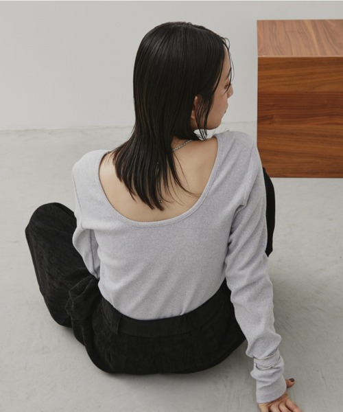 Aunt Marie's(アントマリーズ)の「カップ付バックオープンロングスリーブトップス/カットソー(Tシャツ/カットソー・レディース・ホワイト/ブラック/チャコールグレー/グレー/ネイビー/ブラウン・FREE)」の18枚目の写真