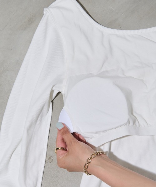 Aunt Marie's(アントマリーズ)の「カップ付バックオープンロングスリーブトップス/カットソー(Tシャツ/カットソー・レディース・ホワイト/ブラック/チャコールグレー/グレー/ネイビー/ブラウン・FREE)」の7枚目の写真