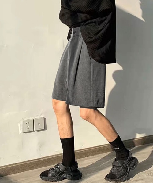 Theater code（シアターコード）の「tuck short/タックショーツ（スラックス・メンズ・ブラック/ダークグレー・S/M/L）」の5枚目の写真