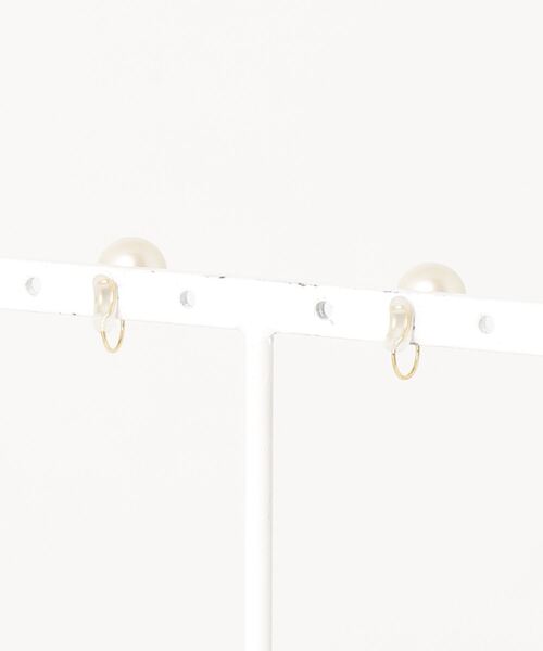 itam(アイタム)の「【itam】アイタム/ ステンレス 1粒パール ノンホールピアス M (パールサイズ 0.8CM)/ 金属アレルギー対応/結婚式(イヤリング・レディース・ゴールド・FREE)」の5枚目の写真
