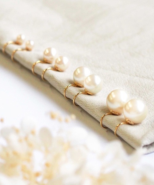 itam(アイタム)の「【itam】アイタム/ ステンレス 1粒パール ノンホールピアス M (パールサイズ 0.8CM)/ 金属アレルギー対応/結婚式(イヤリング・レディース・ゴールド・FREE)」の3枚目の写真