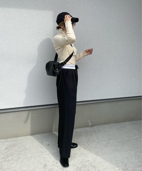 y/m by misato（イムバイミサト）の「袖ボタンハイネックニットトップス（ニット/セーター・レディース・ブルー/ブラック/マルチ/アイボリー・FREE）」の21枚目の写真