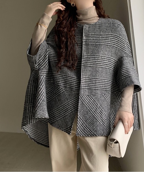 emi+(エミプラス)の「ビックシルエットチェック柄ドルマンポンチョ(ポンチョ・レディース・ブラック系その他/グレー系その他/グレー系その他2・M/L)」の5枚目の写真