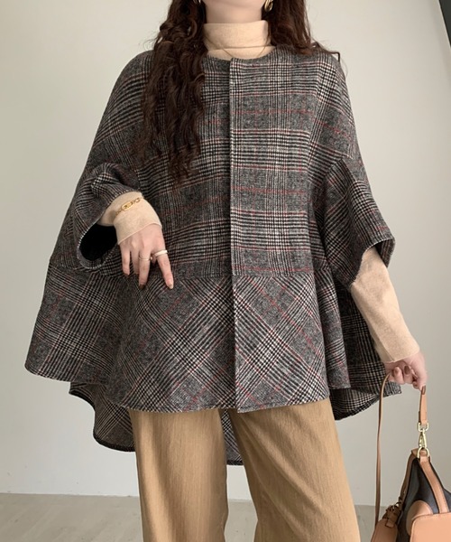 emi+(エミプラス)の「ビックシルエットチェック柄ドルマンポンチョ(ポンチョ・レディース・ブラック系その他/グレー系その他/グレー系その他2・M/L)」の10枚目の写真