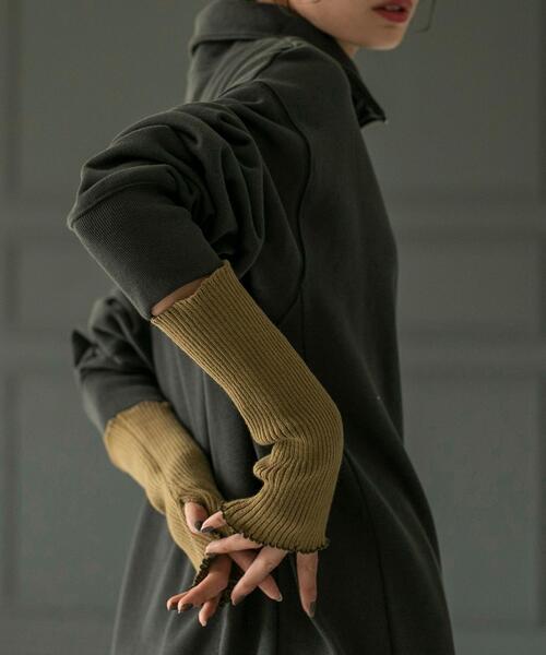 coen(コーエン)の「メローアームウォーマー(アームカバー・レディース・オリーブ/イエロー/ブラック・FREE)」の13枚目の写真