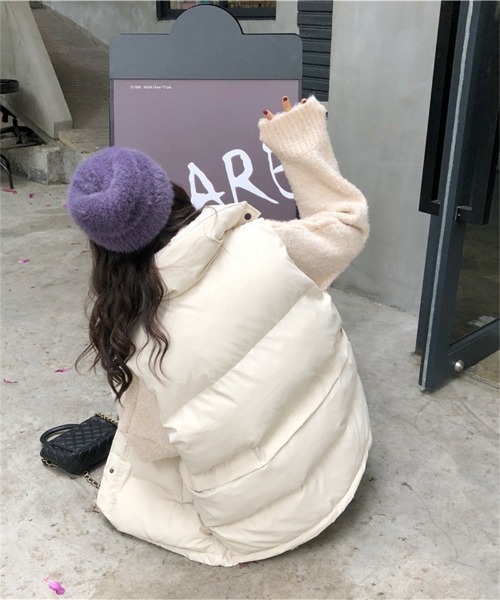 Ritzy（リッツィー）の「オーバーサイズ スタンドカラー エコダウンベスト（ダウンベスト・レディース・ブラック/ホワイト・M/L）」の11枚目の写真