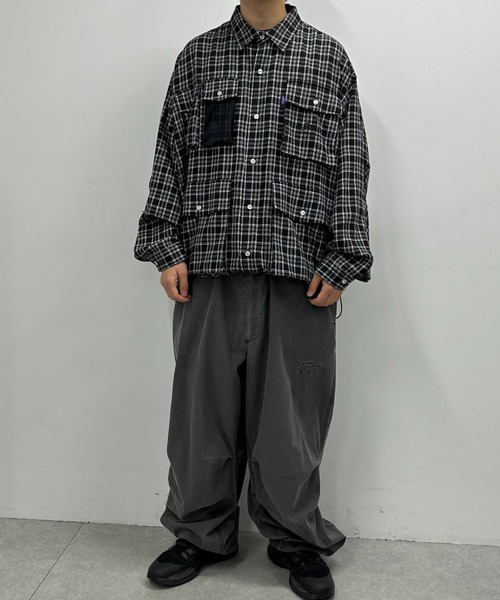 WHO'S WHO gallery(フーズフーギャラリー)の「COOPER FACTネルポケットビッグシャツ(シャツ/ブラウス・メンズ・ネイビー/ブラック・FREE)」の7枚目の写真