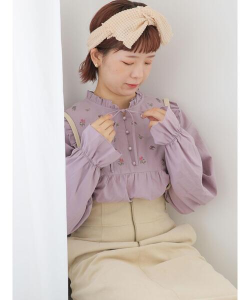 ehka sopo（エヘカソポ）の「【Maison SAJOU】刺繍ブラウス（シャツ/ブラウス・レディース・ラベンダー/ライトベージュ/オフホワイト・F）」の9枚目の写真