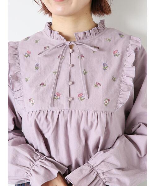 ehka sopo（エヘカソポ）の「【Maison SAJOU】刺繍ブラウス（シャツ/ブラウス・レディース・ラベンダー/ライトベージュ/オフホワイト・F）」の11枚目の写真