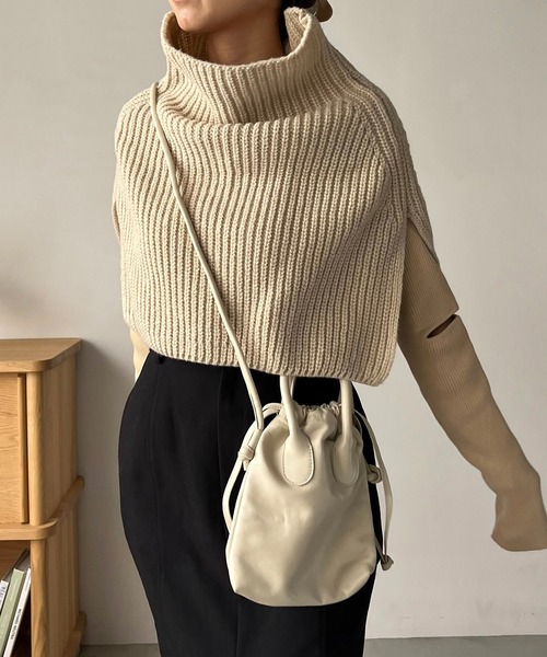 CAPRICIEUX LE'MAGE（カプリシューレマージュ）の「ニットケープ（マフラー・レディース・ベージュ/レッド/ブラック・FREE）」の20枚目の写真