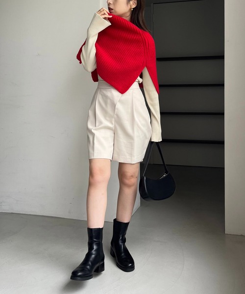 CAPRICIEUX LE'MAGE（カプリシューレマージュ）の「ニットケープ（マフラー・レディース・ベージュ/レッド/ブラック・FREE）」の8枚目の写真