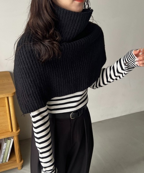 CAPRICIEUX LE'MAGE（カプリシューレマージュ）の「ニットケープ（マフラー・レディース・ベージュ/レッド/ブラック・FREE）」の13枚目の写真