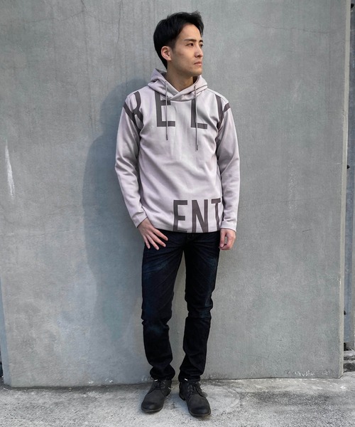 HIDEAWAYS NICOLE(ハイダウェイニコル)の「ダンボールニットロゴプリントプルオーバーパーカー(パーカー・メンズ・オフホワイト/ブラック/ベージュ/チェック・MEDIUM/LARGE/X-LARGE)」の14枚目の写真