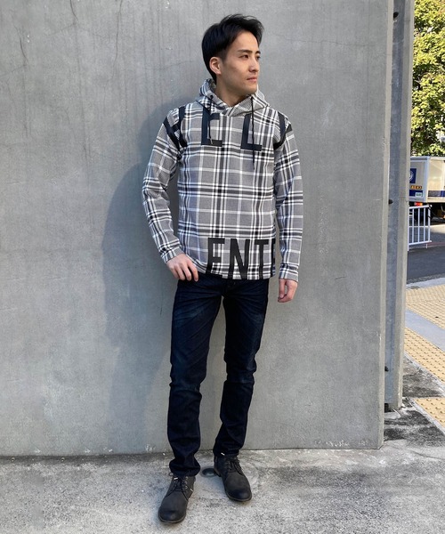 HIDEAWAYS NICOLE(ハイダウェイニコル)の「ダンボールニットロゴプリントプルオーバーパーカー(パーカー・メンズ・オフホワイト/ブラック/ベージュ/チェック・MEDIUM/LARGE/X-LARGE)」の15枚目の写真