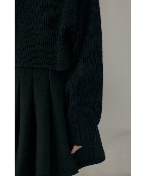 M_（エムアンダーバー）の「【M_】BACKBUTTON SHORT ニット（ニット/セーター・レディース・オフホワイト/ブラック/オレンジ・FREE）」の9枚目の写真