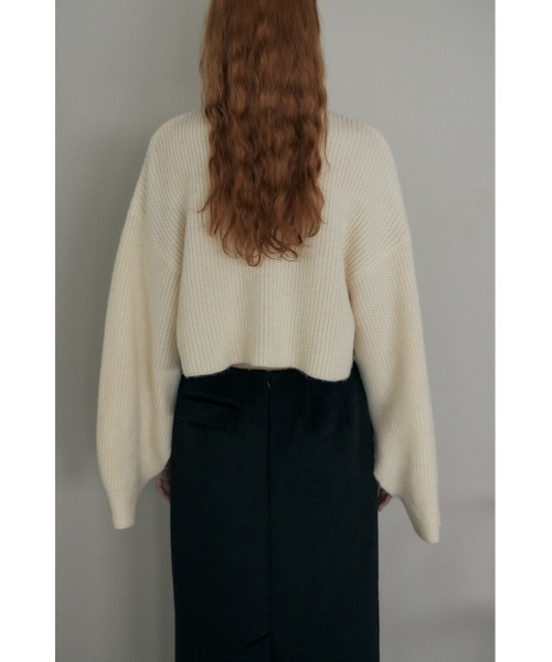 M_（エムアンダーバー）の「【M_】BACKBUTTON SHORT ニット（ニット/セーター・レディース・オフホワイト/ブラック/オレンジ・FREE）」の22枚目の写真