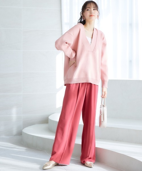 miclat（ミクラ）の「大きいサイズ　Vネックオーバーサイズニット　miclat（ニット/セーター・レディース・ネイビー/ライトピンク・4L/5L/3L/LL/L）」の5枚目の写真