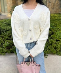 MODE ROBE（モードローブ）の「フラワーボタンニットカーディガン（カーディガン/ボレロ）」