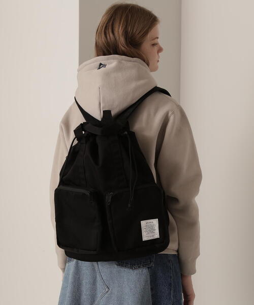 AVIREX(アヴィレックス)の「《WEB限定》 2WAY RUCK SUCK/2wayリュックサック/バックパック(バックパック/リュック・レディース・レッド/ブラック・FREE)」の2枚目の写真