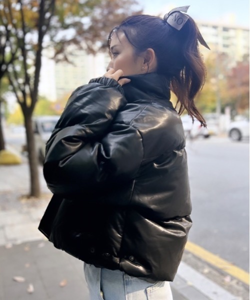 ipugo(イプゴ)の「ipugo/イプゴ レザー調ダウンジャケット(ダウンジャケット/コート・レディース・ブラック/ブラウン・FREE)」の16枚目の写真